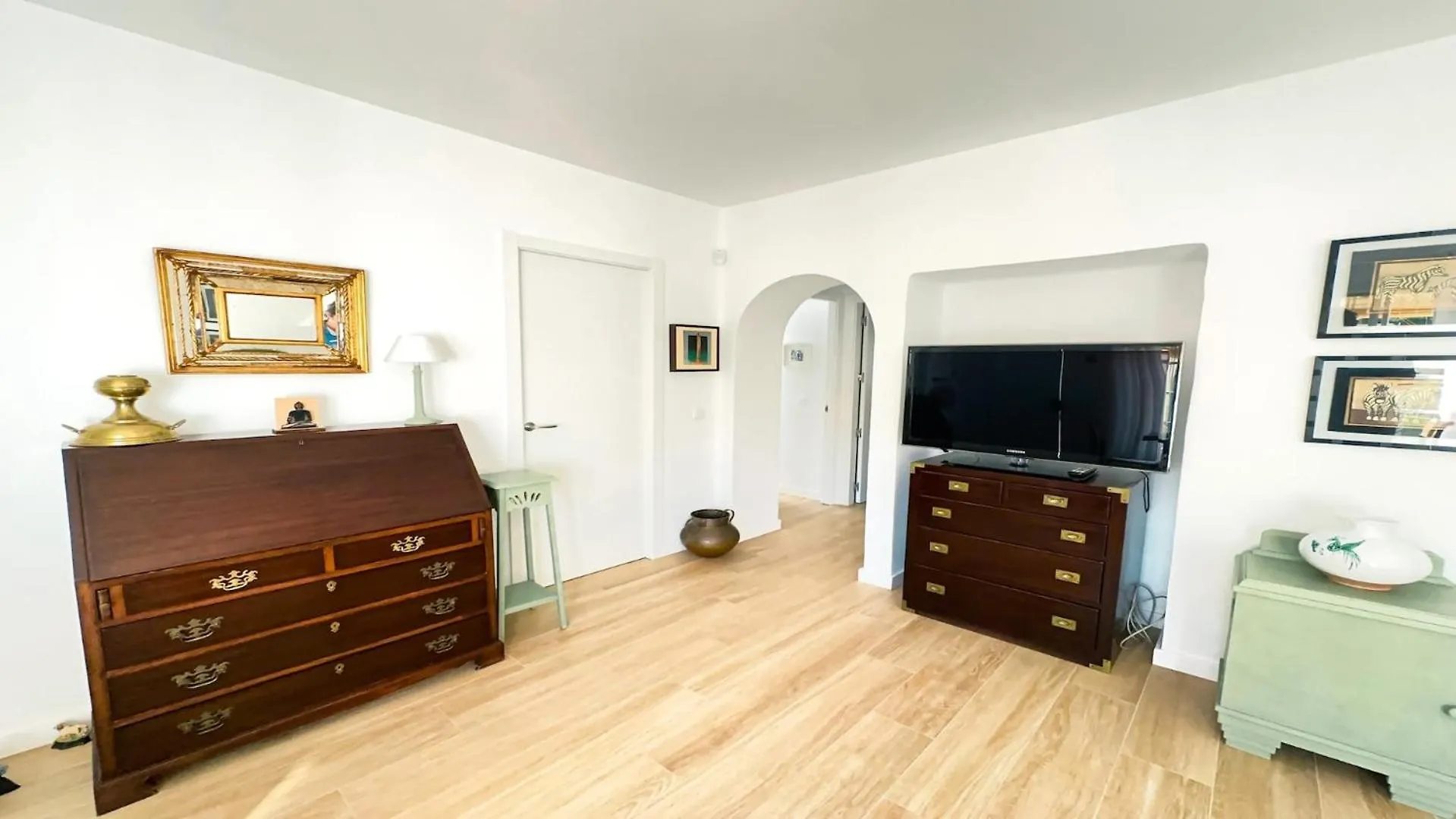 Vivienda Con Encanto Goya Nº4 Бенальмадена